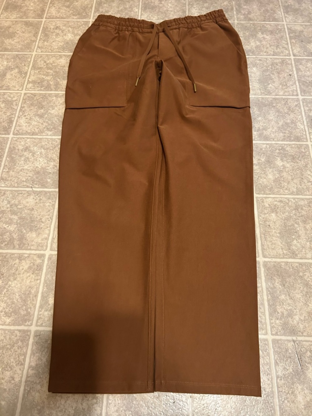 lululemon athletica Men's Cargo Drawstring Pants - Brown